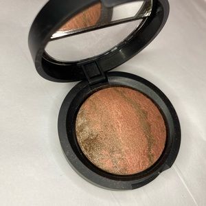 Laura Geller Baked Brûlée Eyeshadow in Mocha Latte